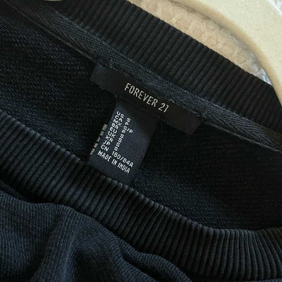 Smiley crewneck in black - Picture 4 of 4